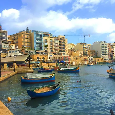Casa de hóspedes In Traditional Townhouse Sliema