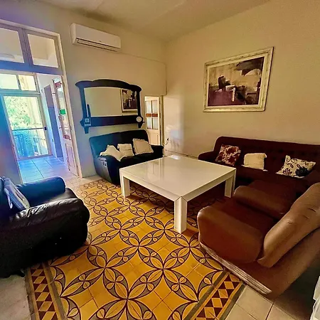 Vendégház In Traditional Townhouse